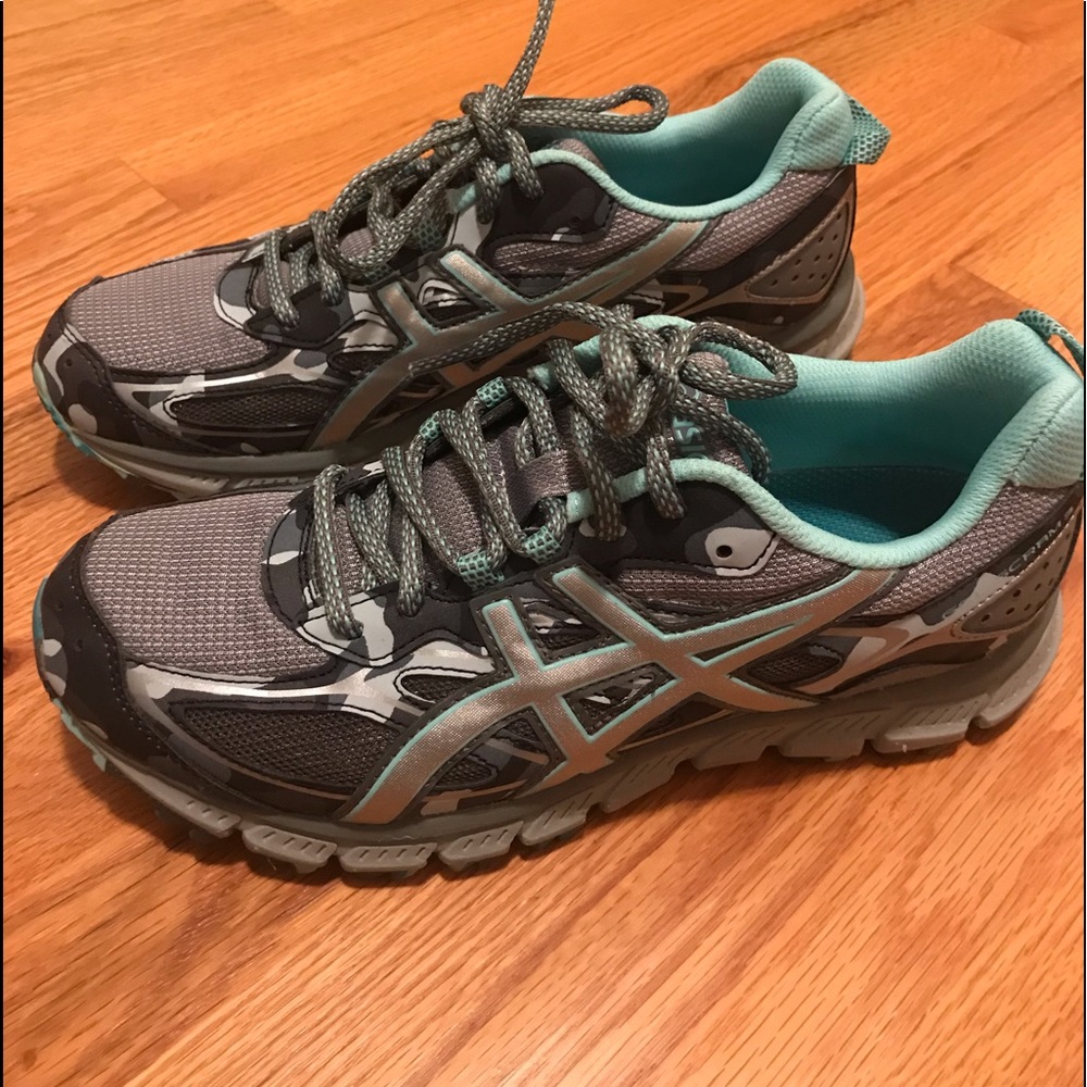 ASIC trail shoes